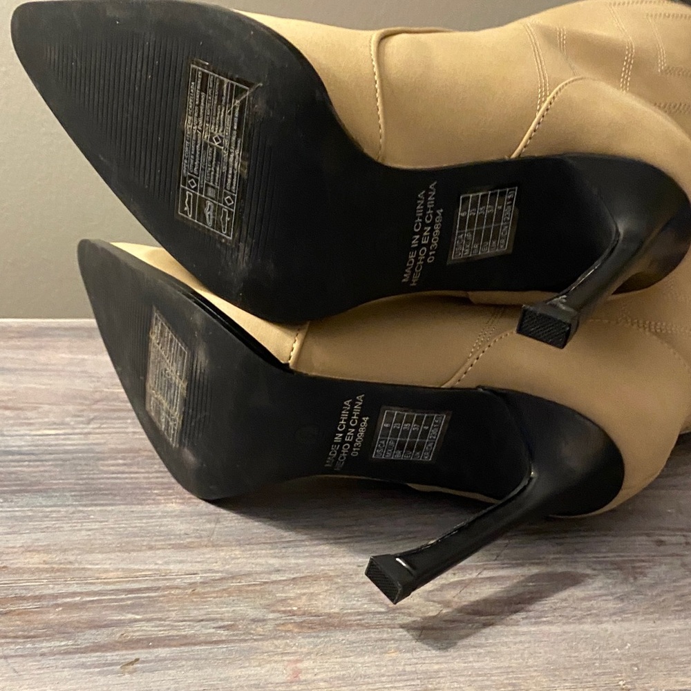 Faux suede nude heeled pointed toe western boots - Picture 4 of 6